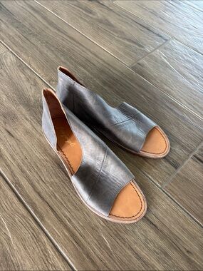 NWOT! Free People Gray Leather Sandals/Bootie